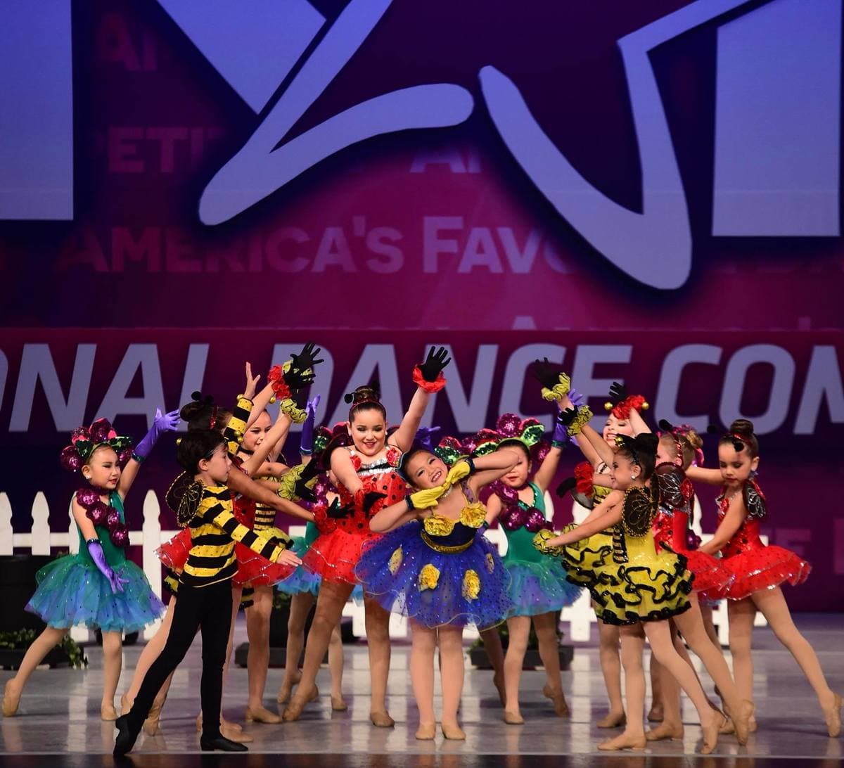 Kids Artistic Revue, image 2