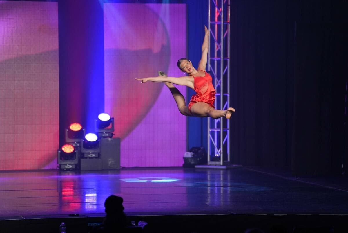 Ovation Dance Challenge, image 8