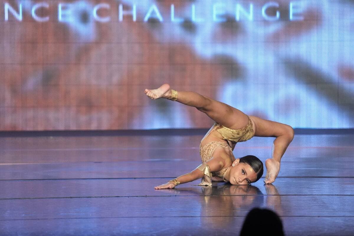 Ovation Dance Challenge, image 4