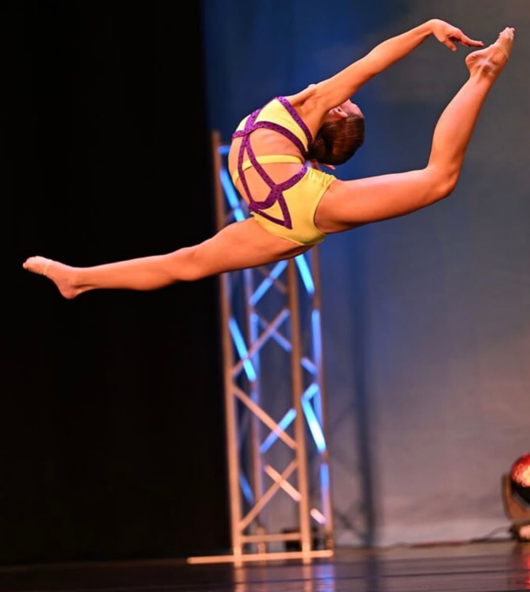 Soar Dance Competition, image 3