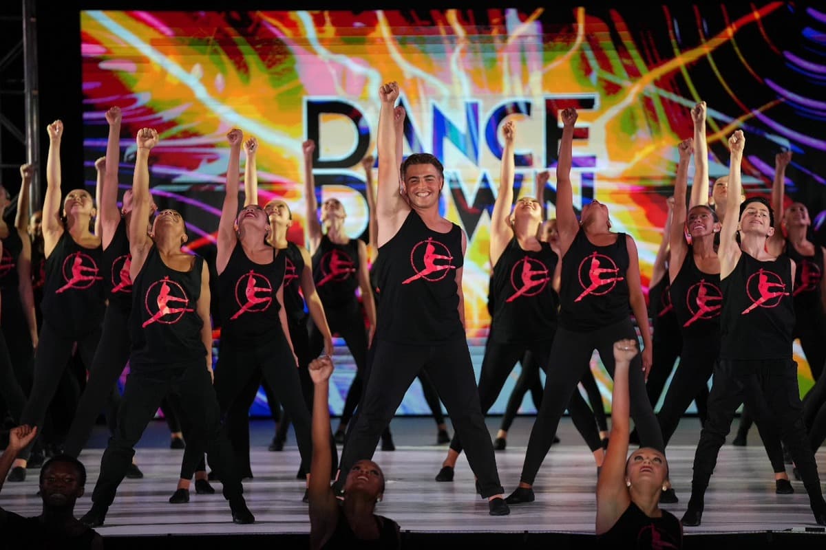 Thunderstruck Dance Competition, image 3